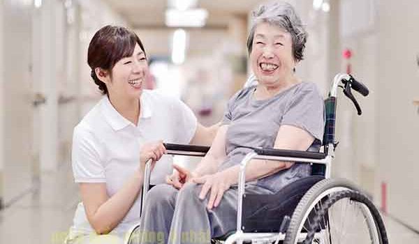 Nghề điều dưỡng được đi Nhật miễn phí phải không